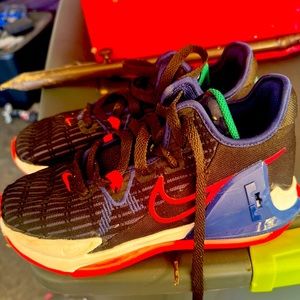 Kids Nike LeBron Witness 6